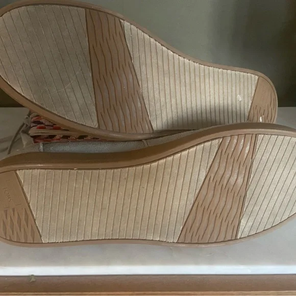 Toms Nepal Boots Grey Suede Chevron 10014078 Women's 12 - Picture 6 of 6